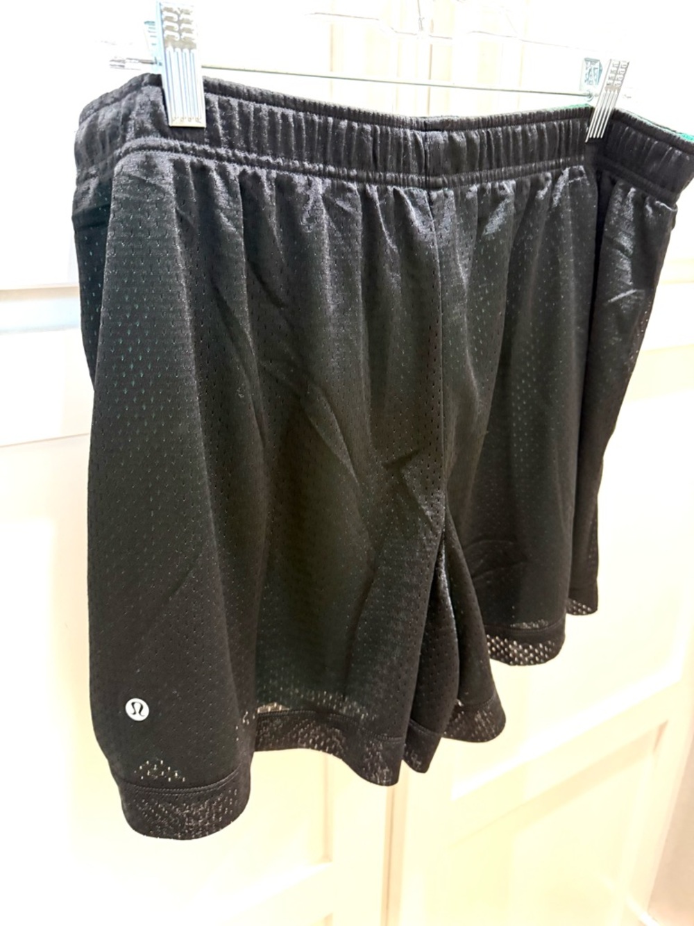 NWT-Lululemon Double-Layered Mesh Mid-Rise Shorts-5” Inseam-Womens Sz XL - Picture 9 of 12